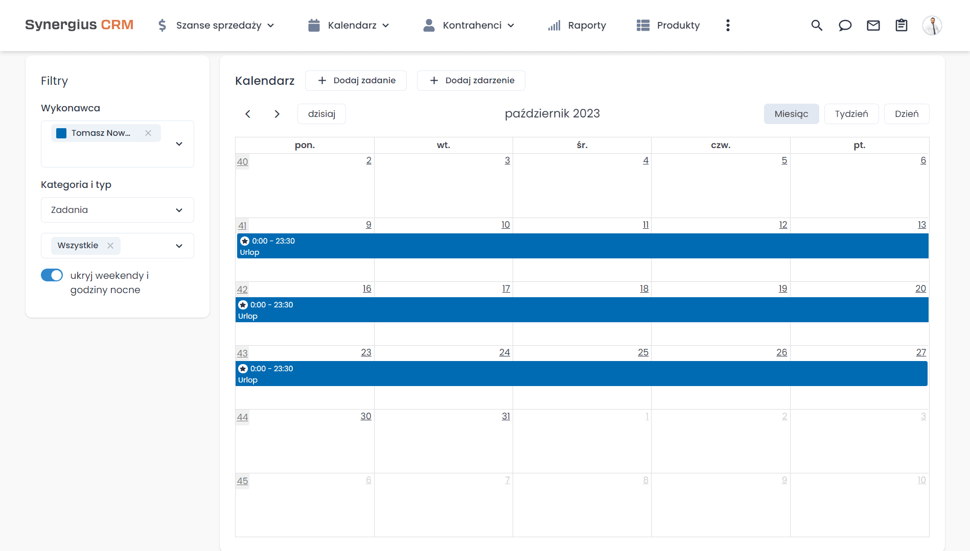 Urlopy pracowników przedstawione na kalendarzu - Elementy HR w CRM